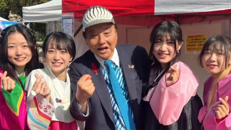 河村たかし市長の怒られは金メダル噛むやつよりも、指ハート間違えるやつが好きです 