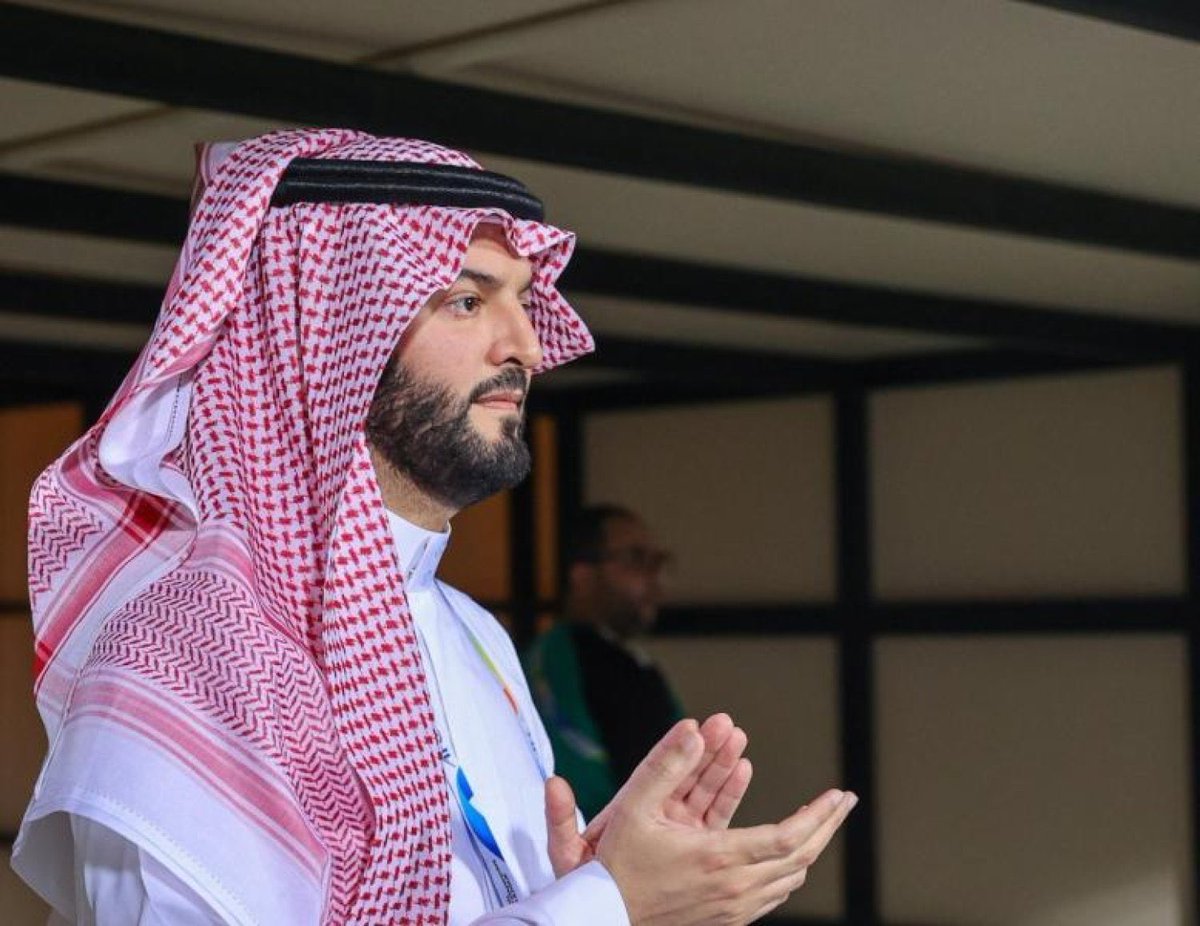 الاستاذ فهد بن سعد بن نافل مشكلة إذا شخصن 