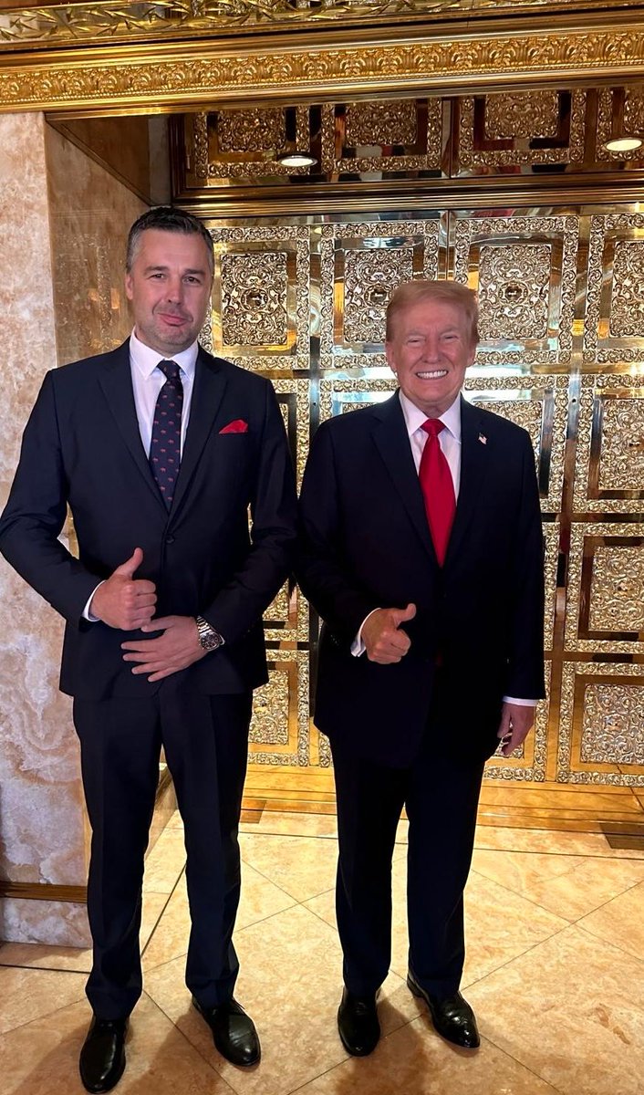 Prosto z Trump Tower w sercu Nowego Jorku‼️

Już jutro o 1⃣9⃣:4⃣5⃣ rozmowa @michalrachon z Donaldem Trumpem 🇺🇸 tylko w Republice🇵🇱

#włączprawdę #TVRepublika 