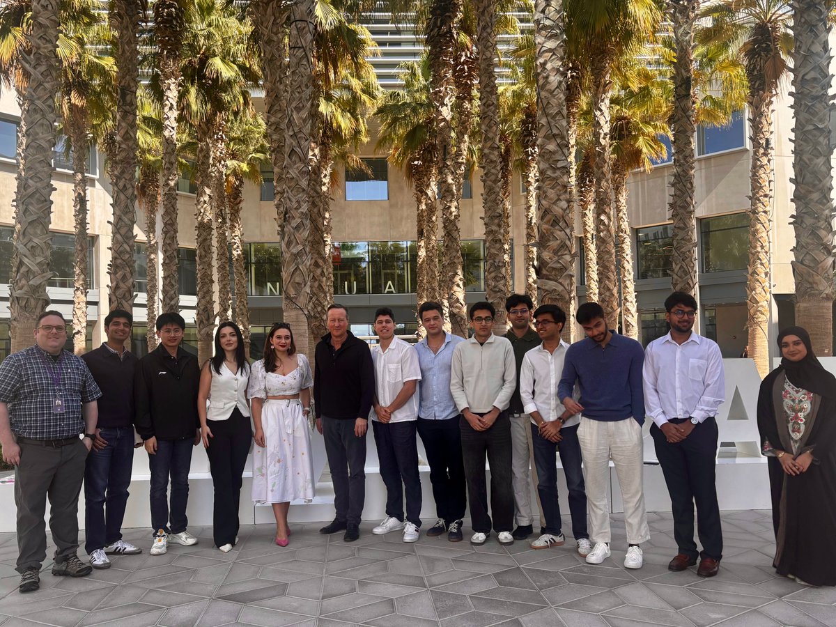 Given the current geopolitical turbulence, there could not have been a more appropriate time to teach my course, 'Practicing Politics in the Age of Disruption’, this month at @NYUAbuDhabi. While it's easy to be depressed about the news right now, I returned from the UAE with 