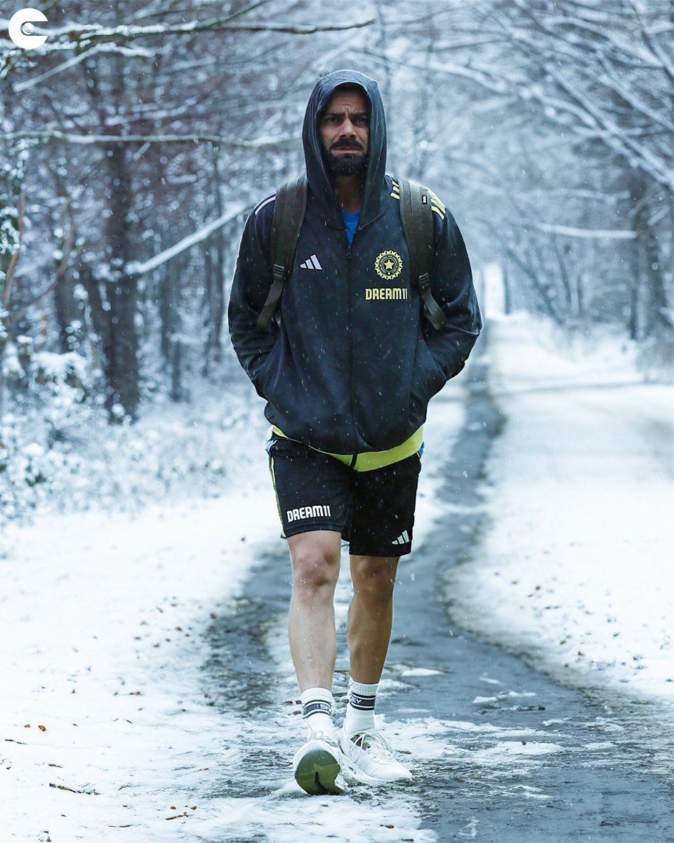 𝑰𝒄𝒚 𝒄𝒐𝒍𝒅 𝒚𝒆𝒕 𝒇𝒊𝒆𝒓𝒚 𝒉𝒐𝒕 🥶🥵

#INDvNZ #ViratKohli #TeamIndia 