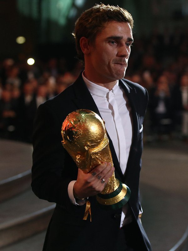 Je tiens juste à rappeler que le plus grand vol du Ballon d’Or, c’est celui-ci. 