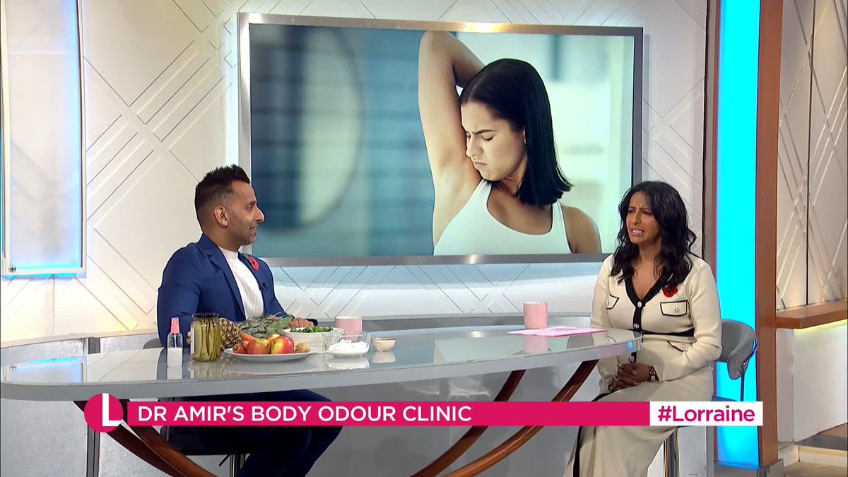 Suffering with smelly feet? @DrAmirKhanGP has an easy cleaning solution that will help keep them fresh! 👟 #Lorraine 