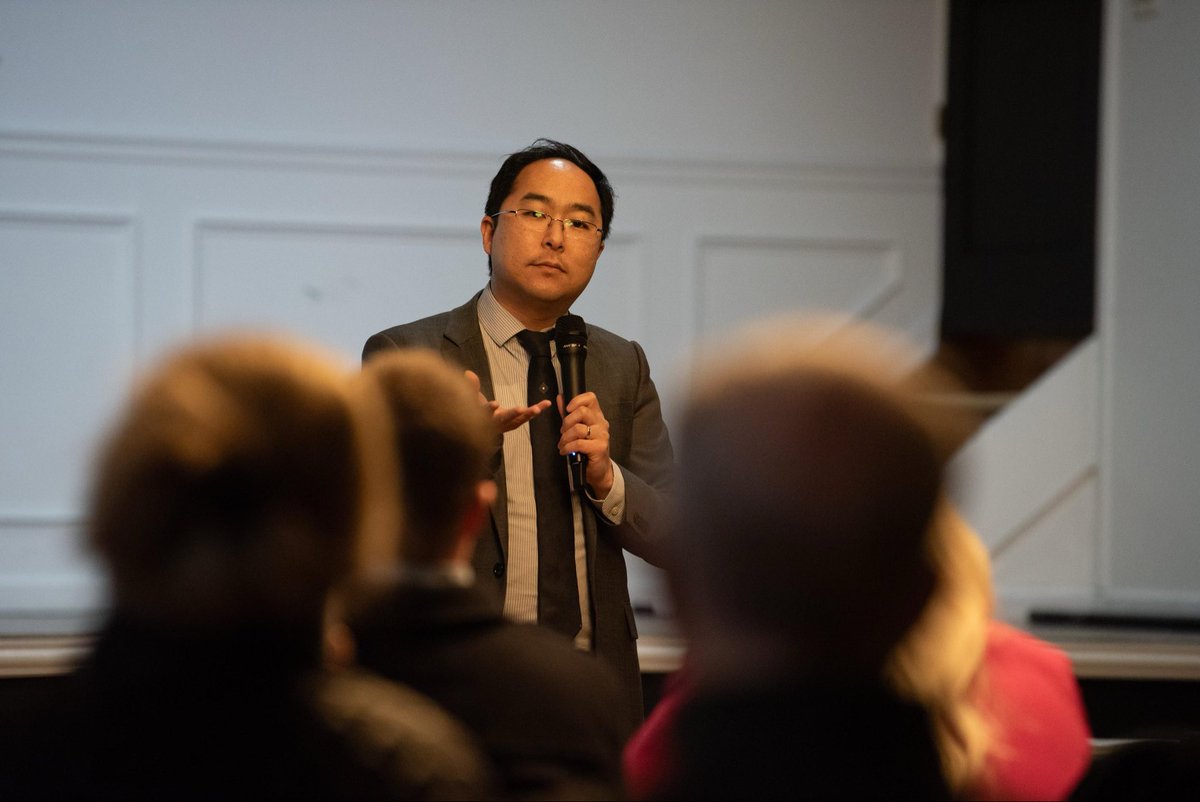 In 2020 I was one of 7 dems that won a district that Trump won, so I held a series of listening sessions with people who voted for Trump and voted for me to understand their actions. I reread the transcripts yesterday and much of it felt like it could have been said today. THREAD 