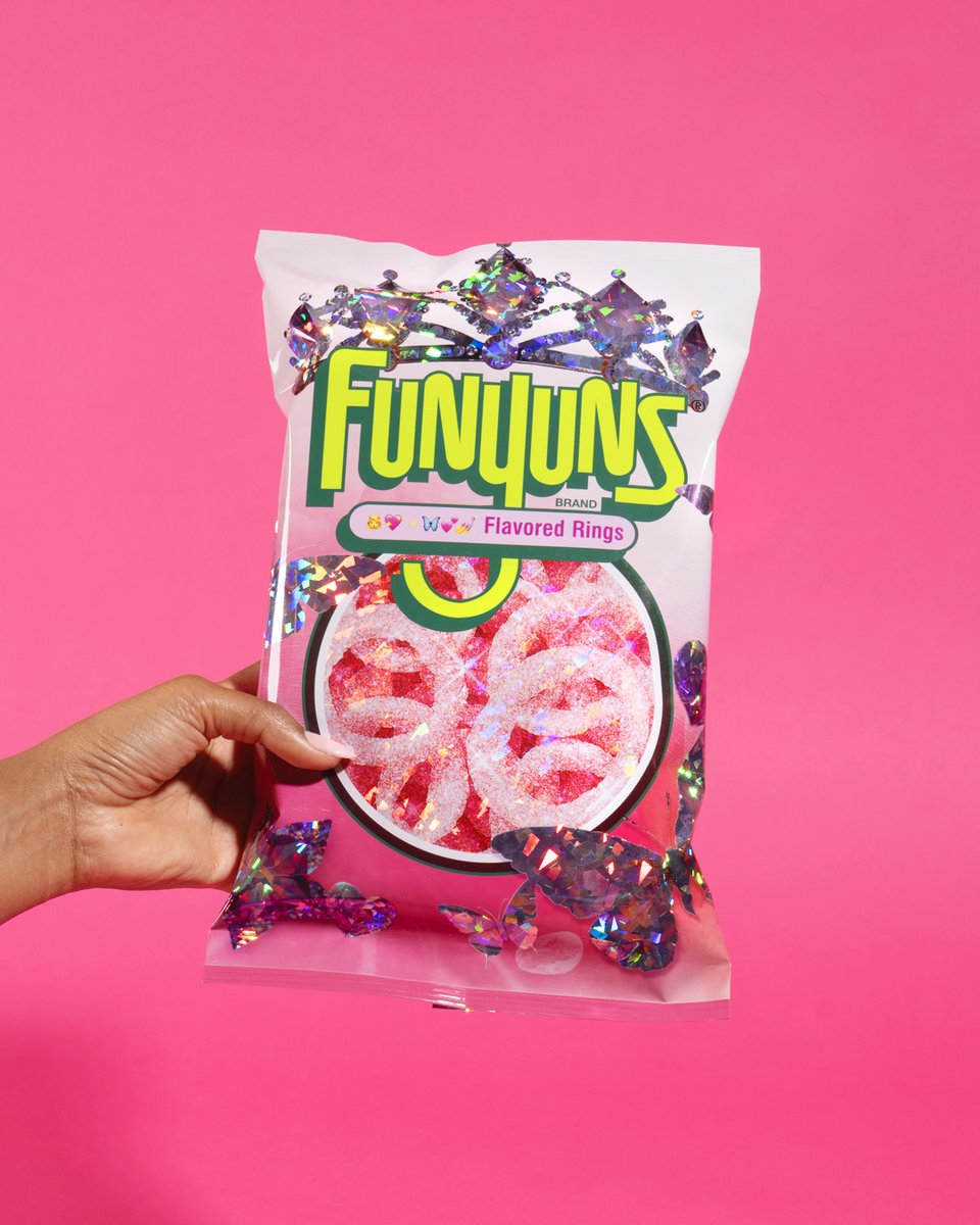 Presenting The Princess Bag, complete with real edible glitter. Leave a comment now and this beauty could be yours 💎 
