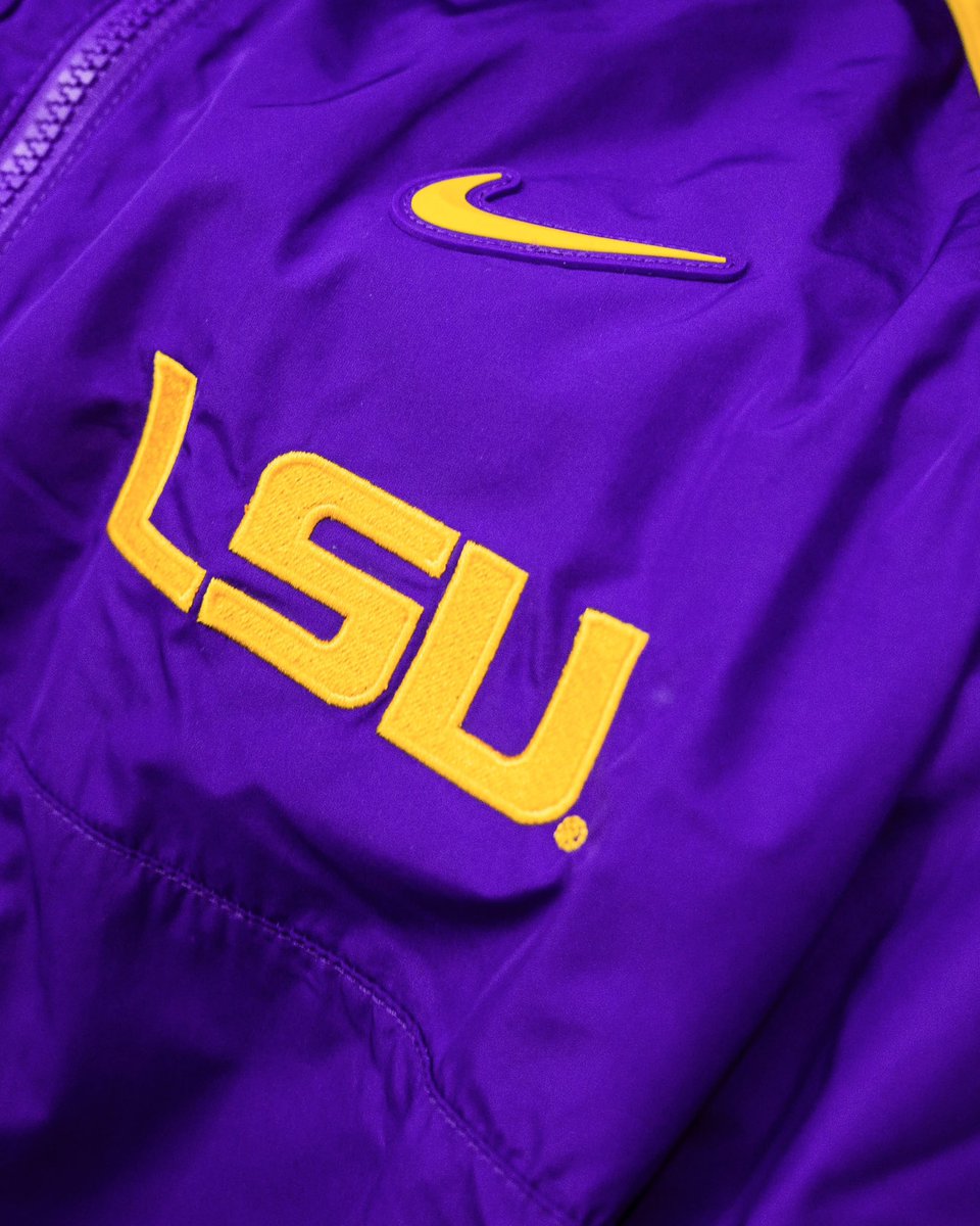 Alexa, play “Massive” by Drake 🗣️

@Drake | @Nike | #BootUp 