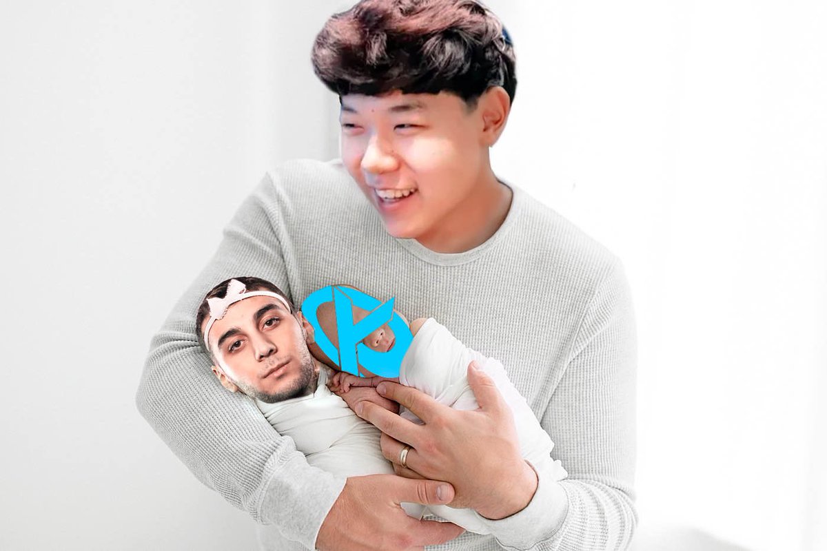 I’d like to announce i’m officially a father

Meet my newborn sons❤️❤️ 