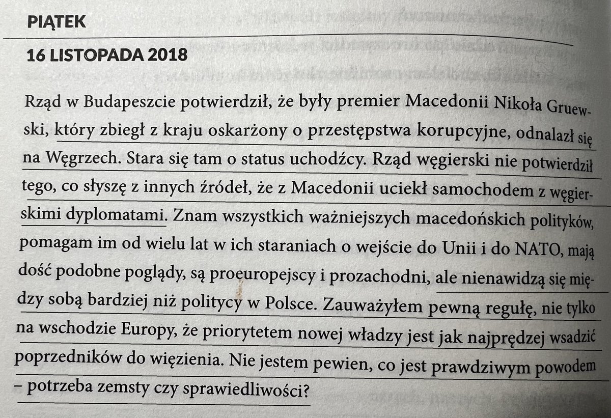 Szanowny Panie Premierze @donaldtusk 

wiem, że Pan wie, że jestem największym fanem Pańskiego pisarstwa i śledzę wszystko co wyszło spod Pana ręki. 

Książkę "Szczerze" czytałem kilka razy, a niemal przy każdej okazji, kiedy ją widzę na półce sięgam po nią, by się czymś nowym 