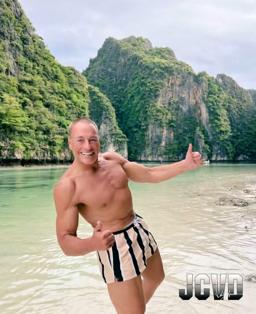 🌞 สวัสดีตอนเช้า Good morning to the world from #Thailand! It's a beautiful environment to train &amp; meditate for maintaining both physical and mental health. 🇹🇭 ขอบคุณ #JCVD 