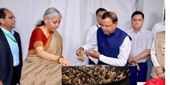 The annual ritual of @nsitharaman making halwa of the middle class.. 