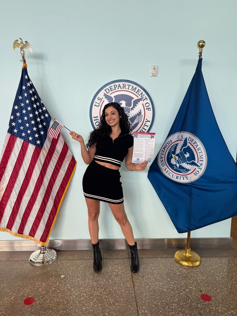 Miss NXT just became Miss USA! She’s a citizen folks! 👸🏻👸🏻👸🏻🇺🇸🇺🇸🇺🇸 