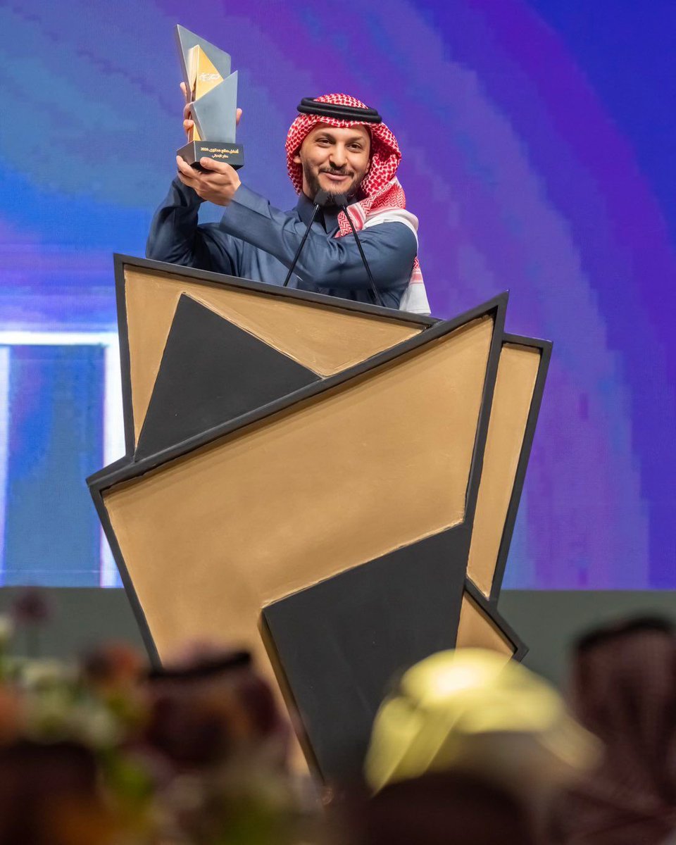 الحمدلله 💚

فزت بجائزة افضل صانع محتوى لسنة 2024 
كان في بالي كلام كثير اقوله على المسرح بس التوتر ماعطاني فرصة

شكراً لأهلي ابوي واخواني وخواتي وزوجتي على دعمهم 

شكراً لعائلتي الثانية الكيان العظيم فالكونز على دعمهم المستمر 

شكراً لكم انتم أعظم جمهور في العالم ♥️💚 