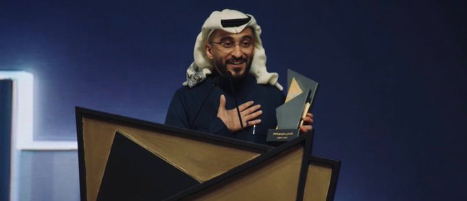 الله يبارك فيكم جميعا والف مبروك لنا 💜
لحصولنا على افضل أستريمر في سنه 2024 👌
وبالمناسبة هذي راح اقدم 
10 ايفونات ل 10 فائزين 🔥
5 منهم لافضل تصميم للحدث الي صار 📽️
و 5 للي مسوي الشروط 🫡

الشروط فولو وريتويت ولايك
 وفالكم الفوز 🎁

السحب يوم 14 فبراير يوم الجمعة 
في البث 