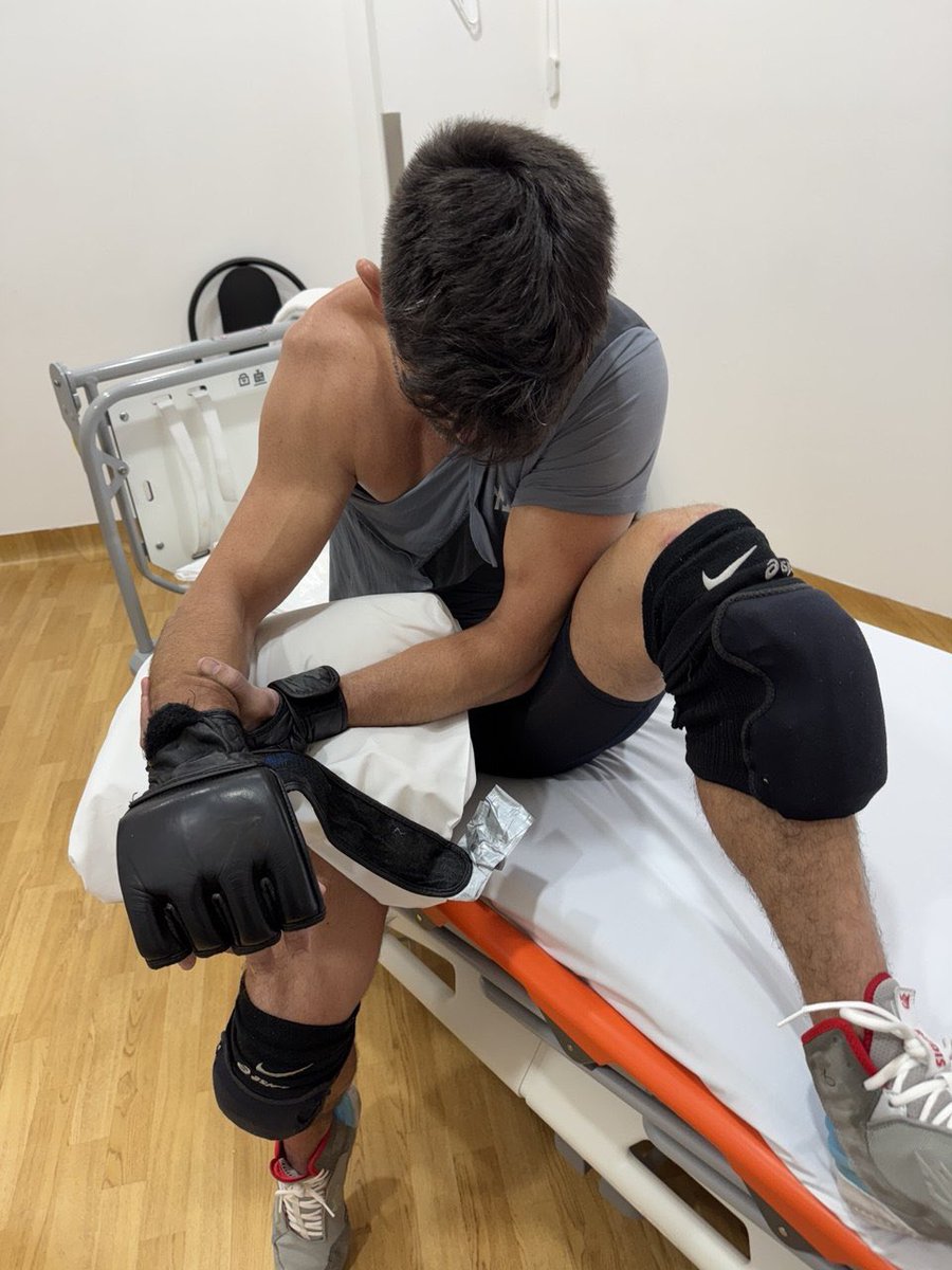 To the fans worldwide,

I have poured every ounce of myself into this sport for the last 25 years. I was really hopeful for one final fight but unfortunately, two shoulder dislocations in 8 months calls an end to this guy’s career.

I gave everything I had and put it into 