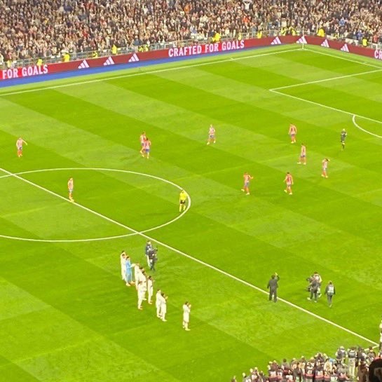 📸 L'Atletico n'a pas participé à l'hommage de Marcelo hier soir ❌️

La classe n'est pas donnée à tout le monde 🤷‍♂️ 