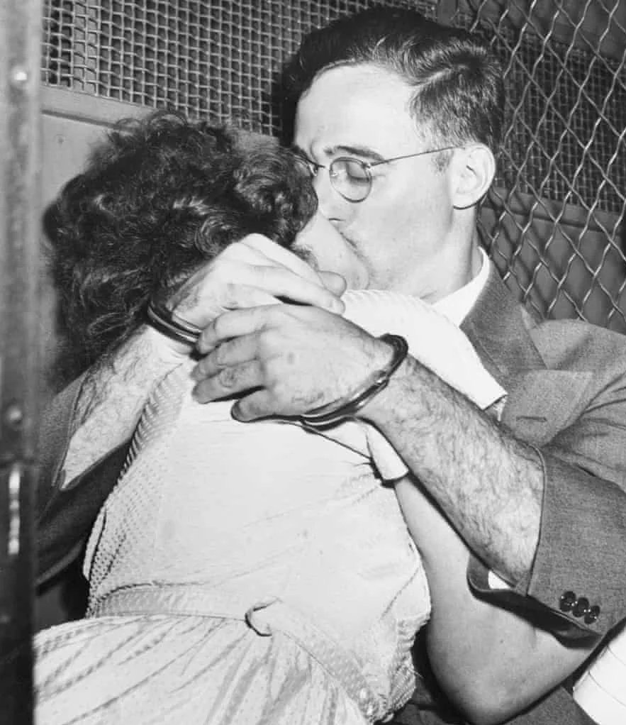 Julius and Ethel Rosenberg share one final kiss before execution on June 19, 1953. They gave Stalin the nuclear bomb! They sang " The Internationale " as they were being strapped to the electric chair. 