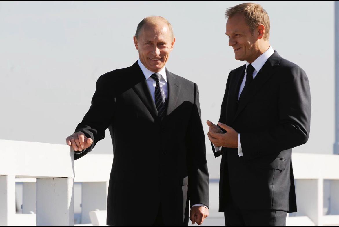 @donaldtusk Last time you called a presidential candidate a 🇷🇺 agent he became the leader of the free world.

Hope you bring luck this time as well, Donald 😉! 