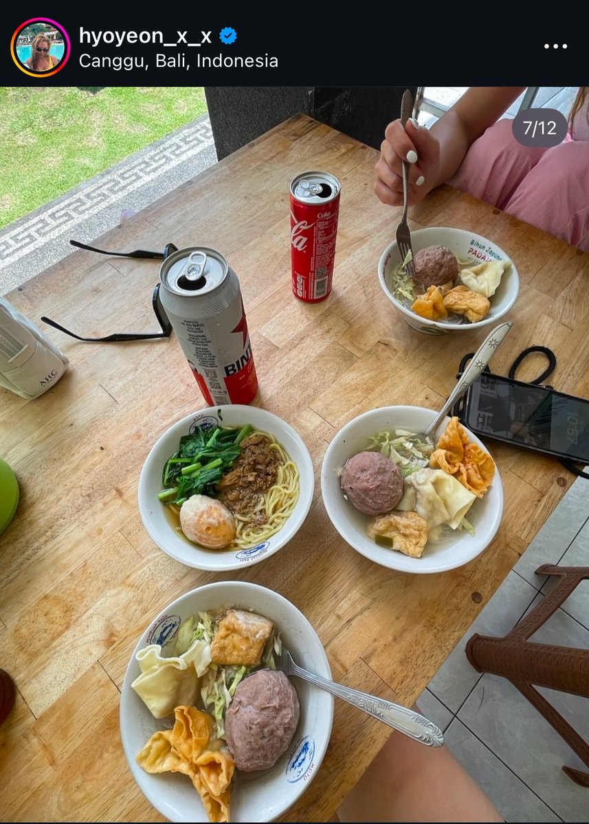 ngapain ya gw gaya-gayaan makan saemaeul scbd… hyoyeon aja ngebakso… damn… 