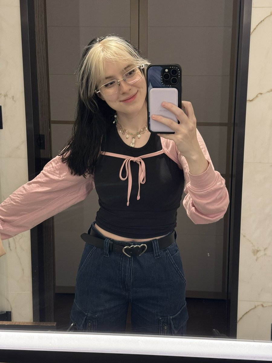 this was my fit today it was inspired by the le sserafim skins!! 