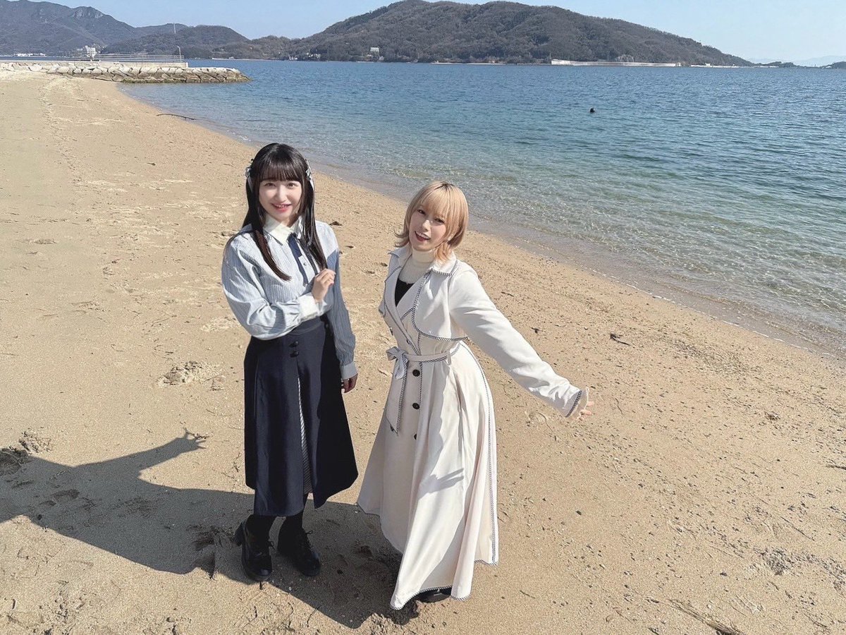 初＆祥
思い出の場所🏝️

小豆島へ行ってきました！
満点の星空、綺麗だったなぁ。。🌠

#三角初華 #豊川祥子
#アニメムジカ #AveMujica 
