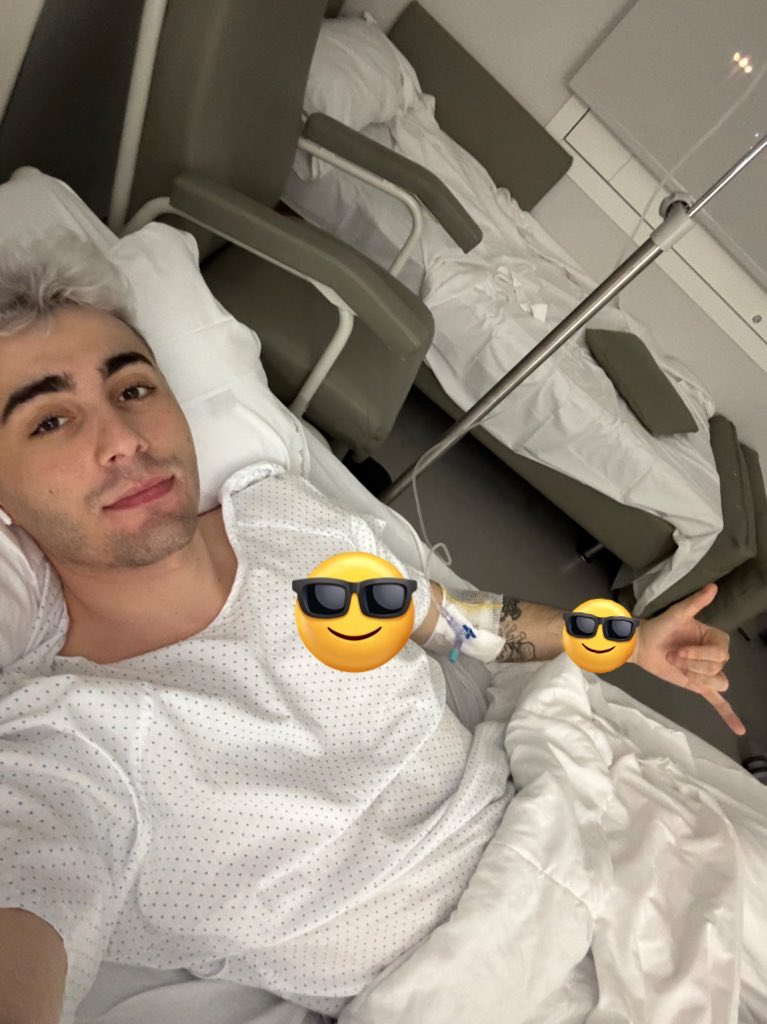 Buenas gente 

Ya no tengo cancer 😬 🤙🏼

Esta semana he estado mas ausente y era por esto, esta todo controlado y estoy muy bien acompañado. Solo hay que tenerlo controlado y fuera.

Ni con estas 💪🏼 