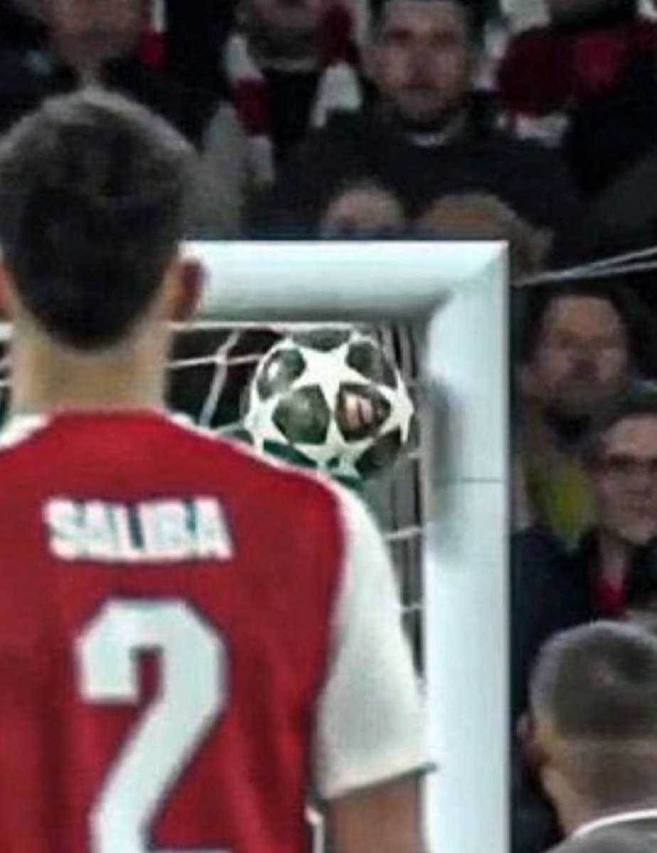 Cite UM GOLEIRO que seria capaz de defender essa bola: 