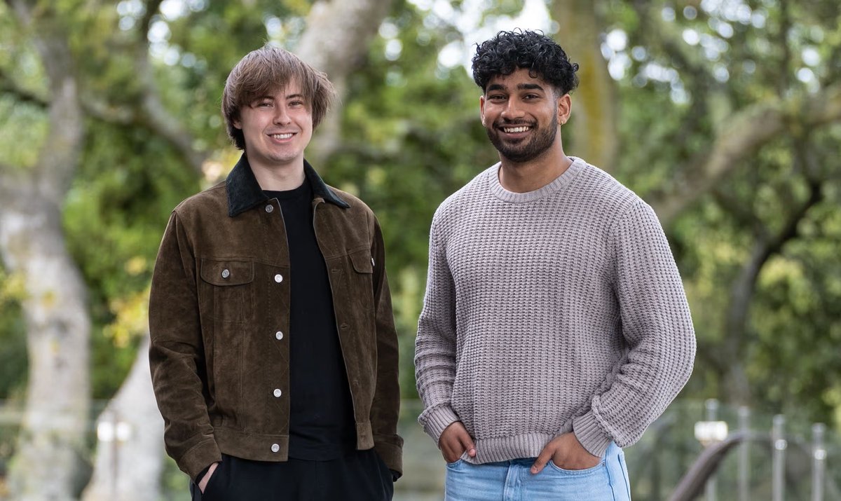 They raised $38M and made a project worth $1B.

They promised the next big thing in crypto.

Binance. Coinbase. Airdrops. Hype.

But one secret move killed it all.

Here’s how $MOVE crashed before it even flew 🧵 