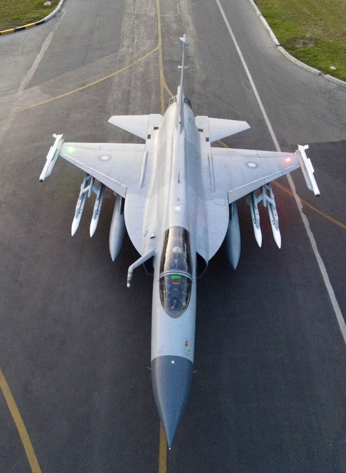 In light of the current tensions between Pakistan and India, the PAF has decided to release photos of the JF-17C with PL-10 and PL-15 for the first time.

via @OSPSF 