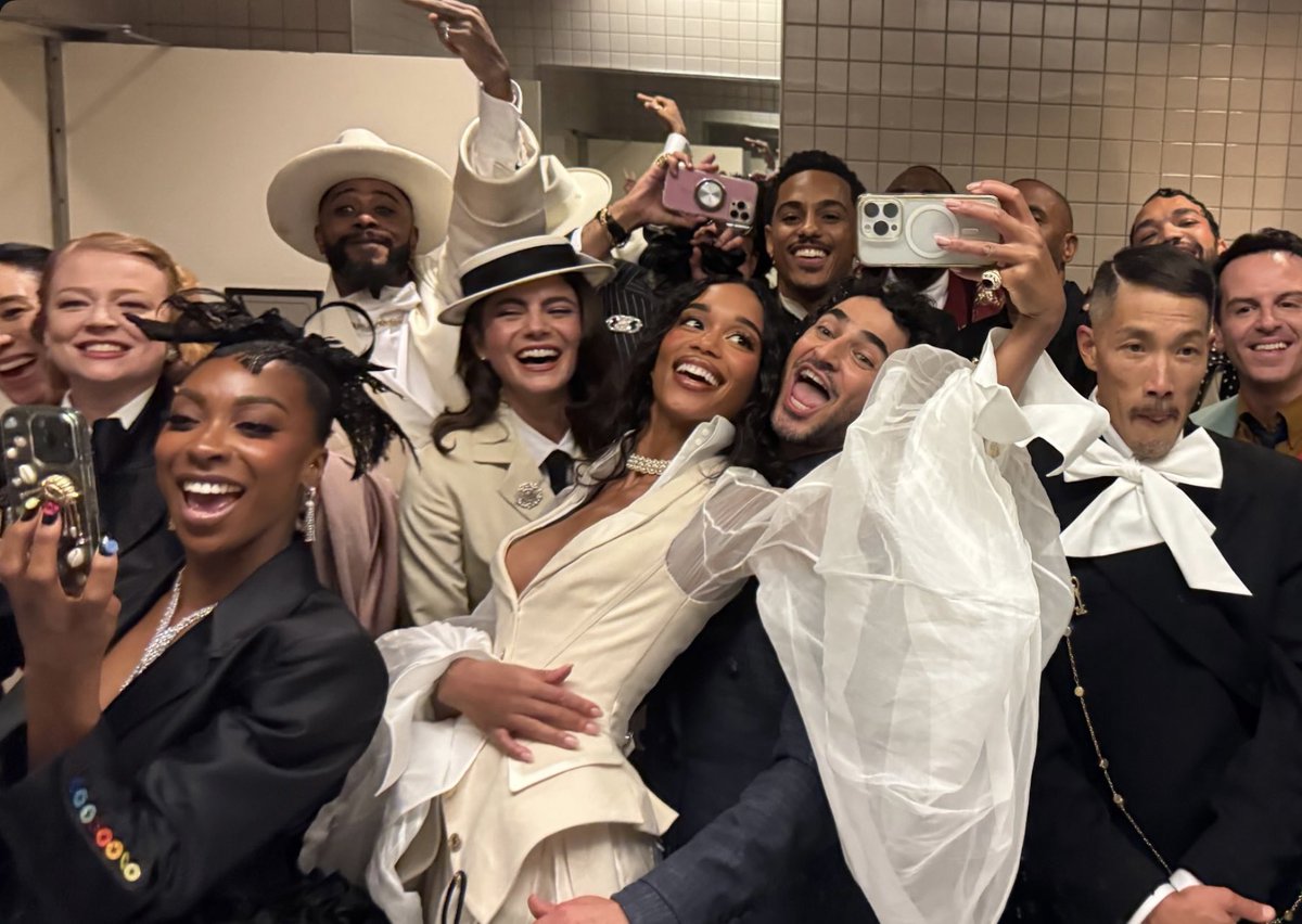 we got our annual met bathroom mirror selfie 