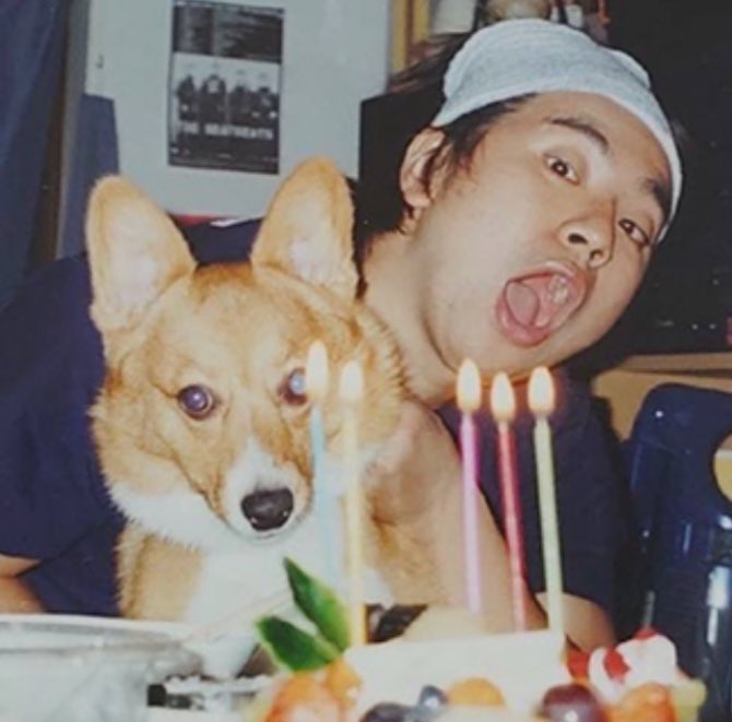 25年くらい前に飼ってたコーギーの「うに」の毛が昔の小道具から出てきて泣きそうになりました。
抜け毛多くて大変だったけど、たくさん思い出を残しておいてくれたんだね。 