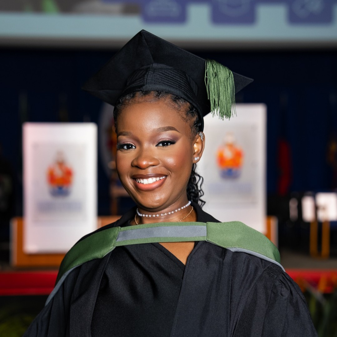 #UPGRADUATION2025: At 17, Mongiwa Hazel Ntuli is graduating with a degree in Actuarial Science from UP. Her journey is one of accelerated schooling, faith and a dream to uplift her family. Read more: https://t.co/E8BK3pj3DT

#UniversityOfPretoria 