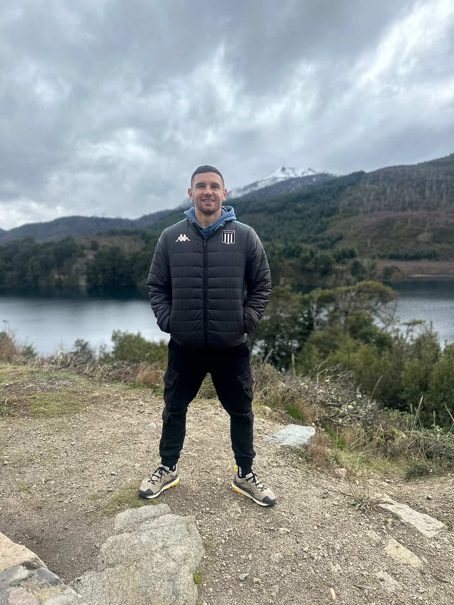 Mi 9 usa la ropa de Racing hasta de vacaciones. Mi 9 es increíble. 