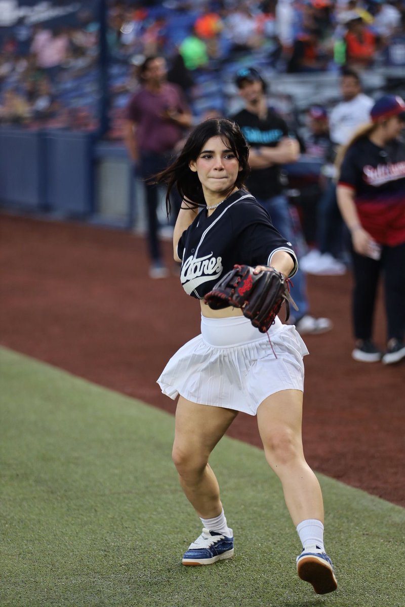 ¡Bienvenida a la casa de los Sultanes, @alanafloresf! 🫶

¡Gracias @NewEraMx y Alana por el lanzamiento de la primera bola! ⚾️ 