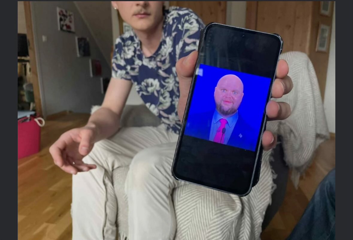 ICE detained a Norwegian tourist who had a JD Vance meme on their phone. They weren't allowed to enter the country.

These are the same people who blame Europe for a lack of free speech. 