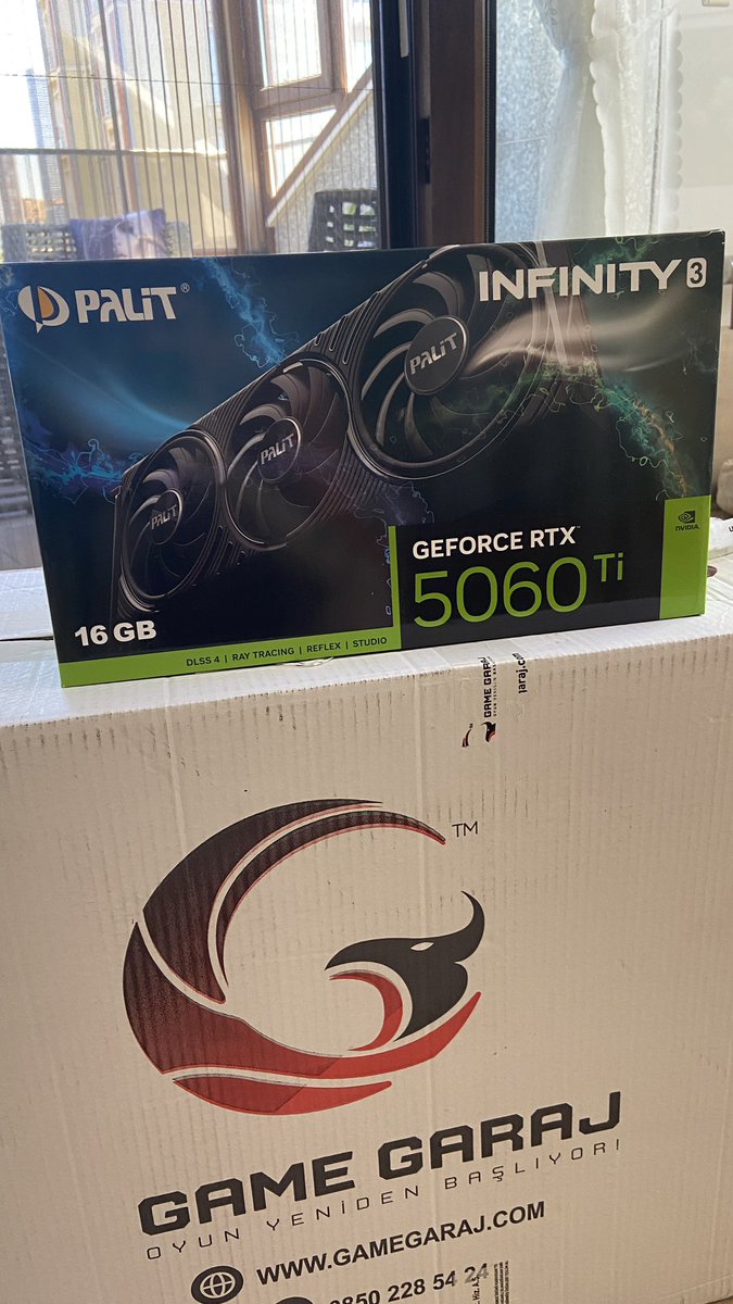 Yeni PC aldık. Çok heyecanlıyım işlemci de Ryzen 5 7500F. Artık düzgün oyun yayını ve videoları yapabileceğiz ^^ 