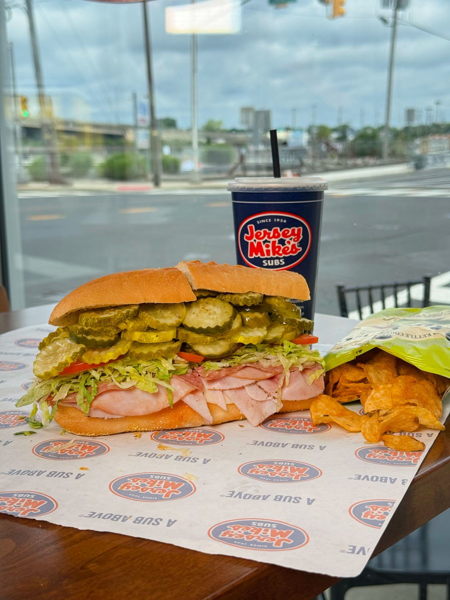 guess how many pickles 
