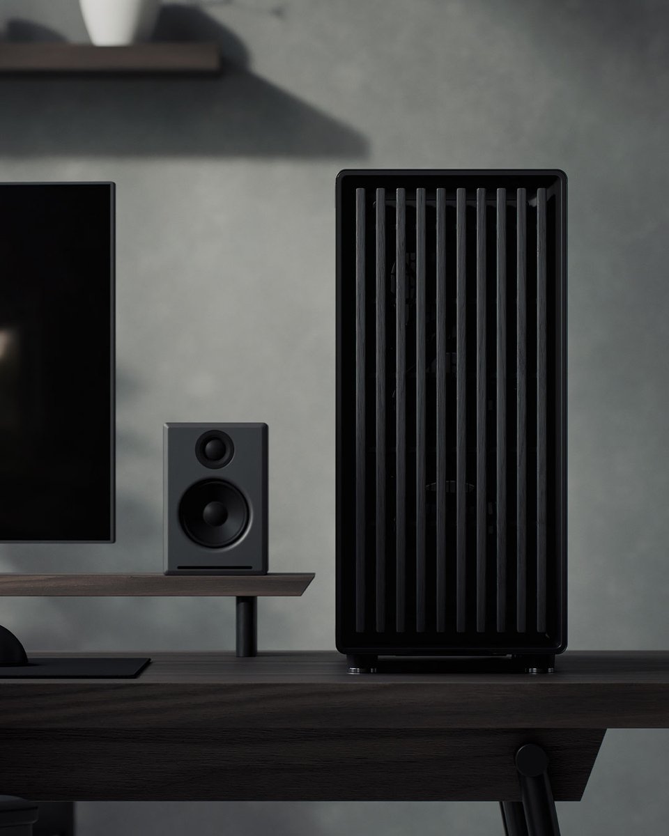 A modern gaming icon, finished in black. 