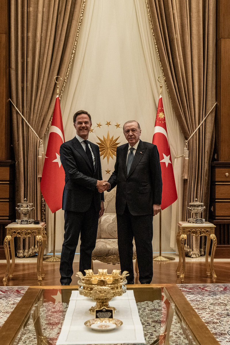 A pleasure to meet with 🇹🇷 President @RTErdogan as we prepare to welcome Allied leaders

We are looking forward to an historic #NATOsummit here in beautiful Ankara

Thank you for your generous hospitality 
