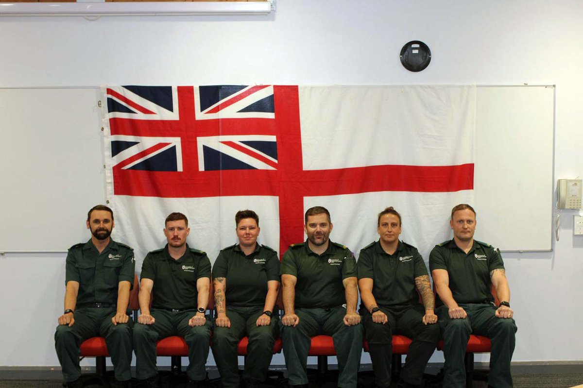 The first #RoyalNavy paramedics to graduate under a new partnership are ready to treat casualties with the @NHSuk across the UK.

Read more: https://t.co/yArc794UBf 