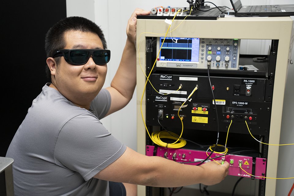 NIST researchers and their collaborators sent entangled photons through 62 kilometers (about 38.5 miles) of commercial fiber from the agency’s Gaithersburg campus to the University of Maryland in College Park. 

Learn more: https://t.co/8aQAeeBN5m 