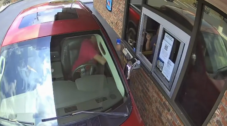 Police in Atlanta are investigating after a customer at a Dairy Queen was caught on camera throwing a drink at an employee.

Details: https://t.co/4QkIsTkY2v 