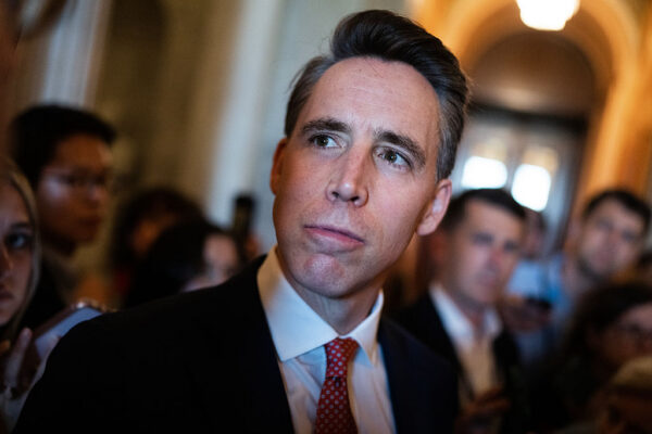 VAULT: The Clarity Act’s collapse for this work period stemmed in no small part from snowballing problems among Senate Republicans. For at least a half-dozen GOP senators, no issue has loomed larger than banks’ concerns about stablecoin yield.
https://t.co/qypBE8QLTl 