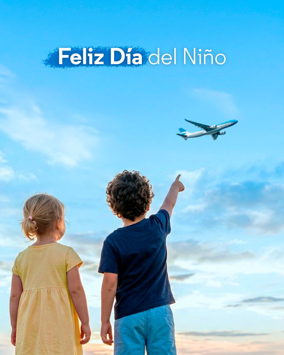 Hay sueños que empiezan mirando al cielo desde niños. ✈️💙
¡Feliz Día del Niño! 