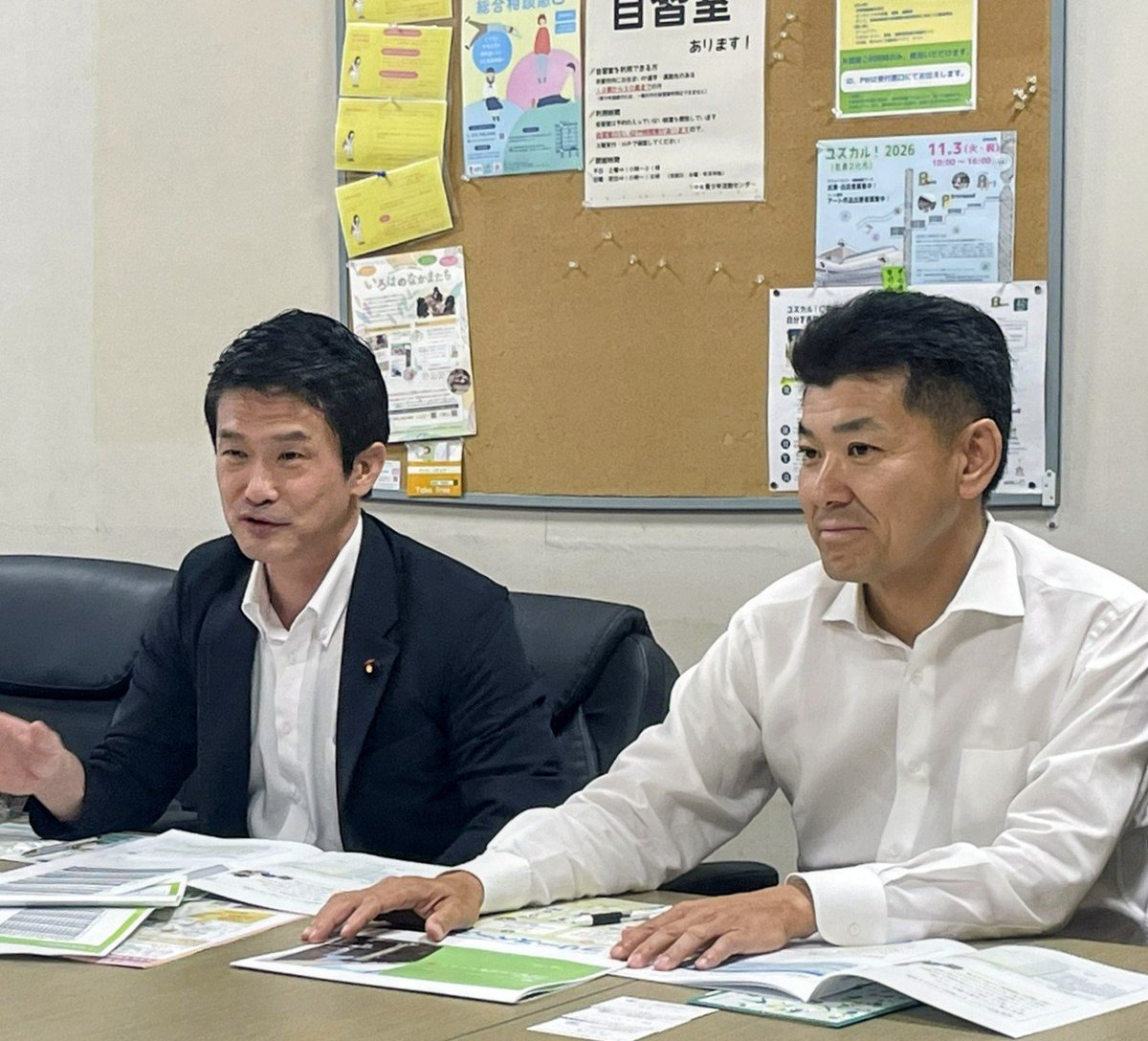 枝野前代表から立憲民主党代表を引き継いだ時、心に宿ったのは「党は公器だ」という思いでした。

党は個人のものではない。途切れさせるべきではない。次につないで価値を高める。仲間の活躍の場を増やし、次に引き継ぐ。
それが組織を強くする。
その思いでした。信頼に足る党をつくらねば。 