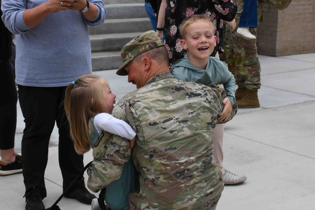 Welcome home! Loved ones greeted 120 South Dakota National Guard Soldiers as they returned from a deployment to Germany in support of European Assure, Deter and Reinforce.

🔗https://t.co/VEX4rZR1gq 