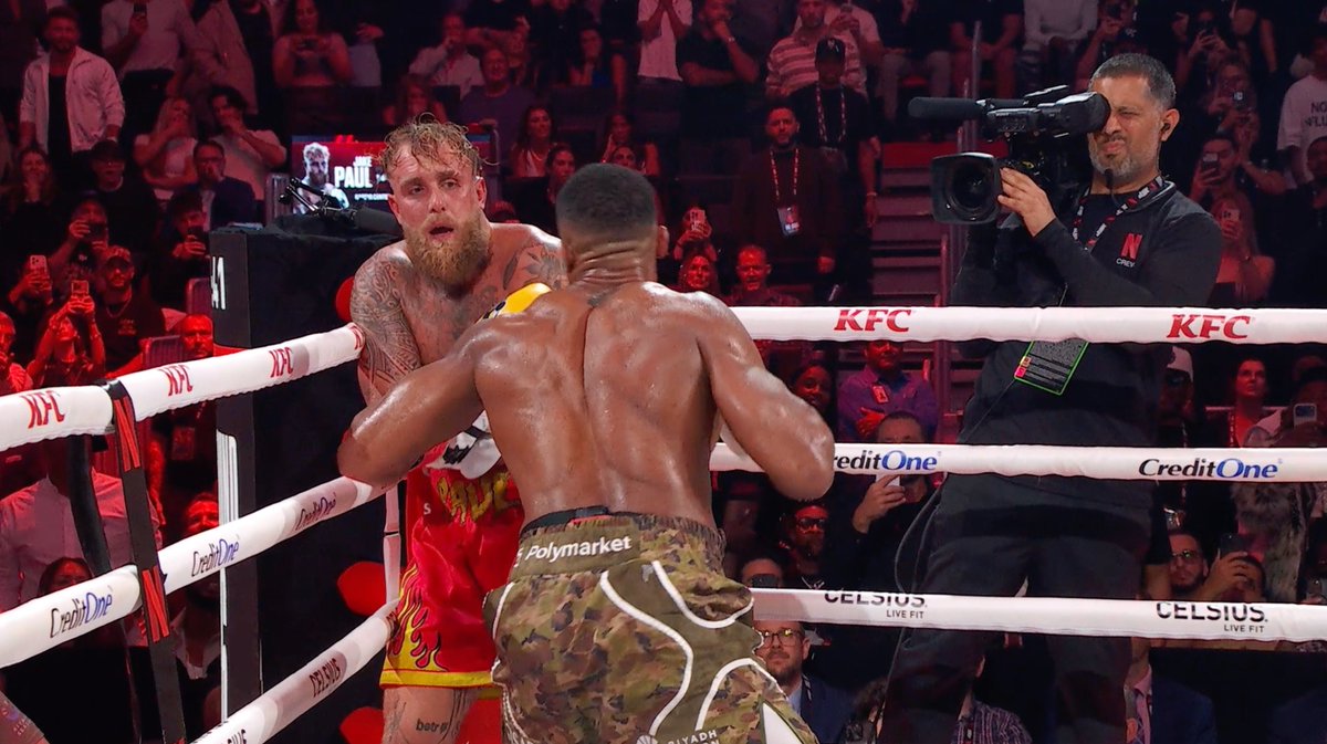 It’s been over nine months since Anthony Joshua knocked out Jake Paul in six rounds 😮

Joshua fractured Paul’s jaw in two places, requiring surgery to insert titanium plates and remove some teeth 😰 