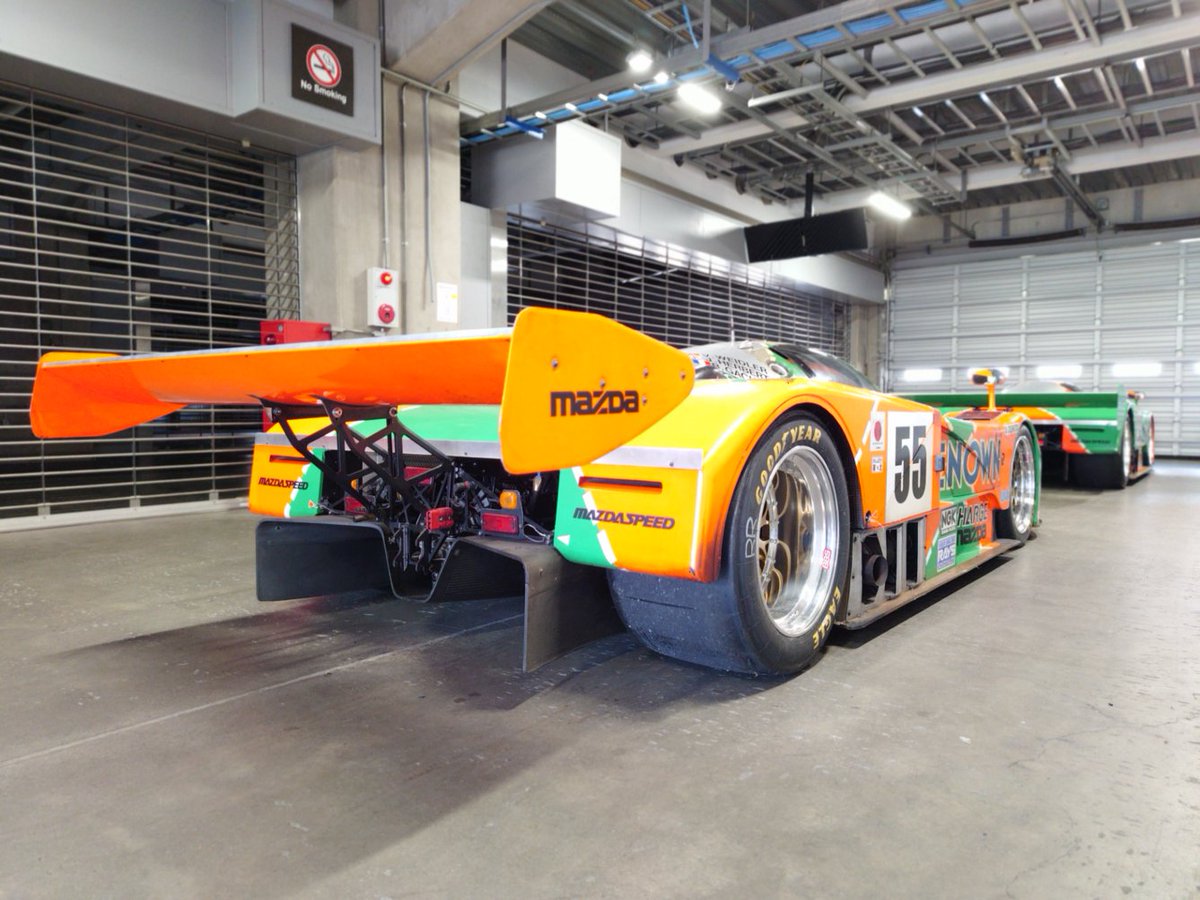 ◇いよいよ明日から！マツダファンフェスタ 富士スピードウェイで開催🏁◇
「MAZDA FAN FESTA 2026 at FUJI SPEEDWAY」の開催まで、いよいよあと1日！
会場では、明日の開催に向けて準備が着々と進んでいます✨

MAZDA 