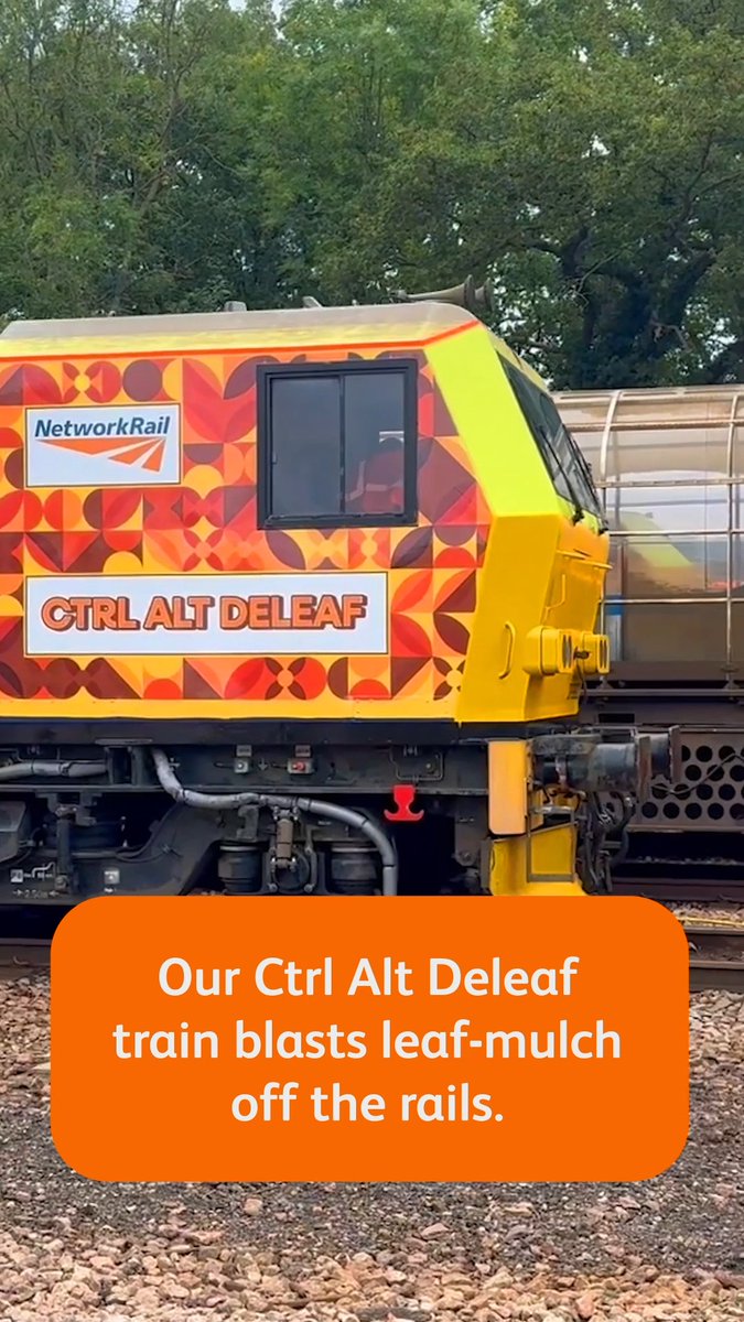 🍂 🚄  We have leaf-busting trains, which work hard in #autumn to reduce delays to your journeys.

They clean the top of the rail by spraying it with a high-pressured water jet to blast away leaf mulch:

https://t.co/Jutk96kinP 
