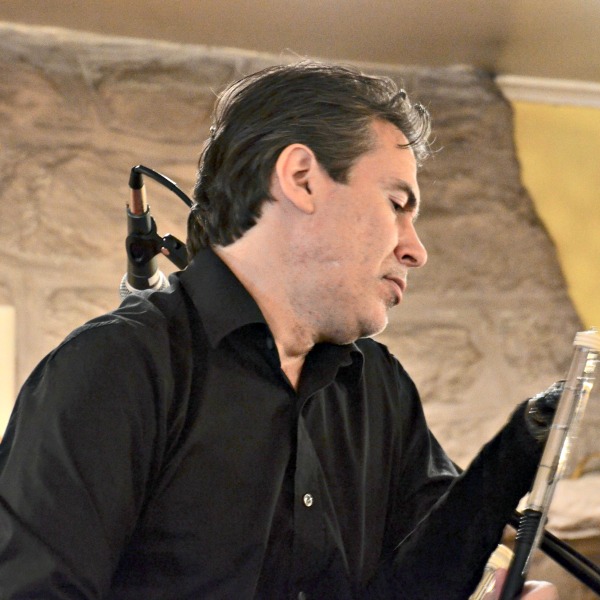 Uilleann Piper Ivan Goff