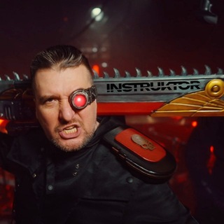 INSTRUKTOR